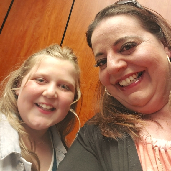 Meet your Posher, Deann - Picture 1 of 1